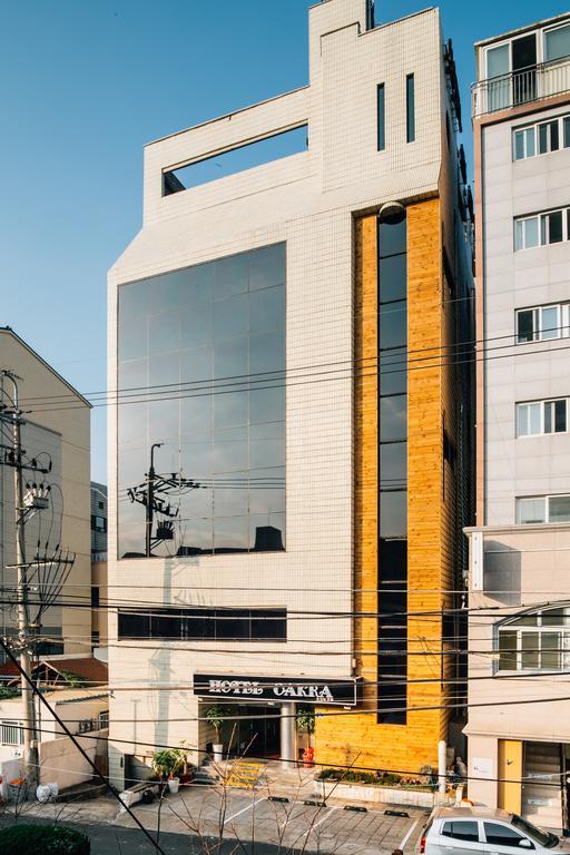 ג'גו Oakra Hotel מראה חיצוני תמונה