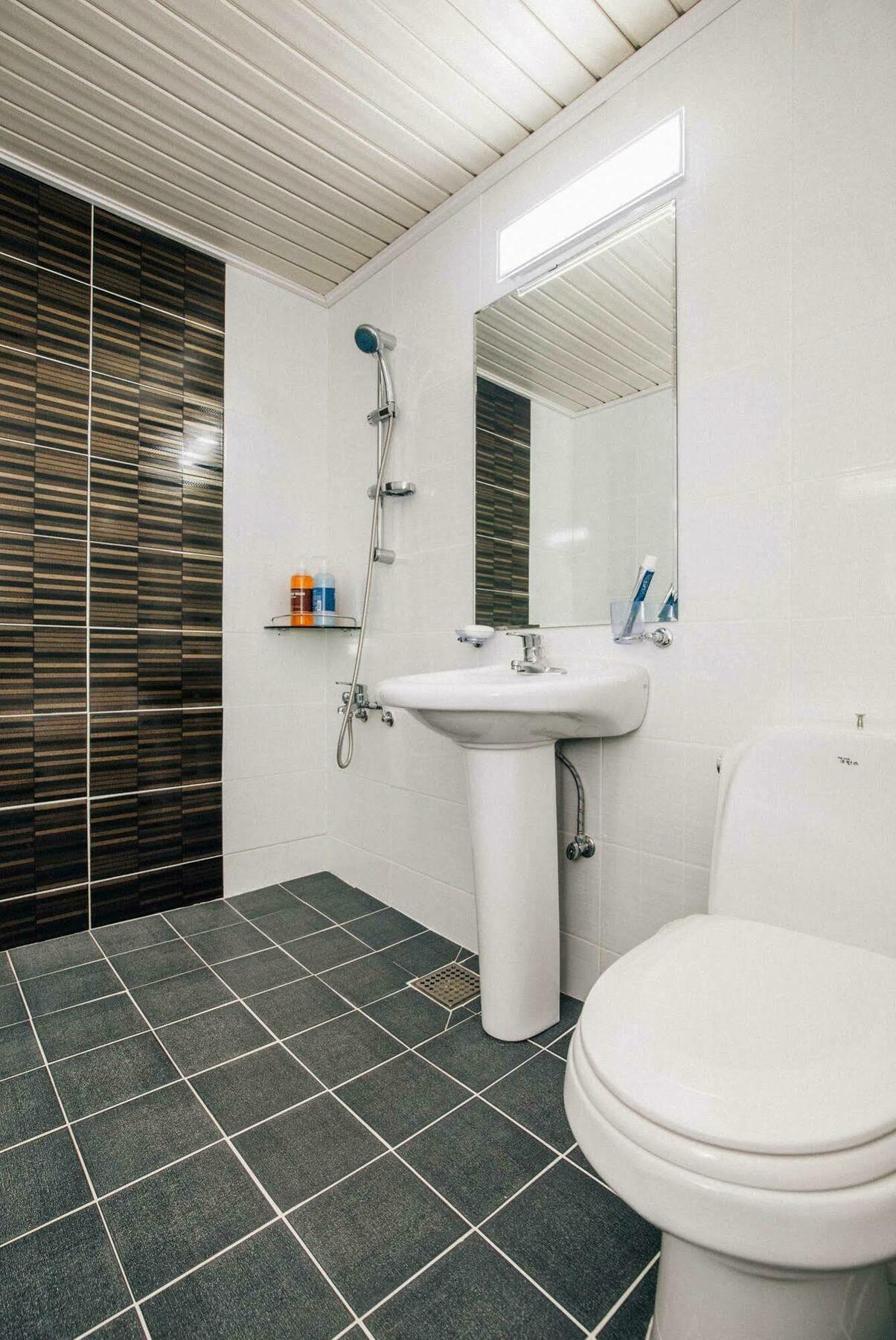 ג'גו Oakra Hotel מראה חיצוני תמונה