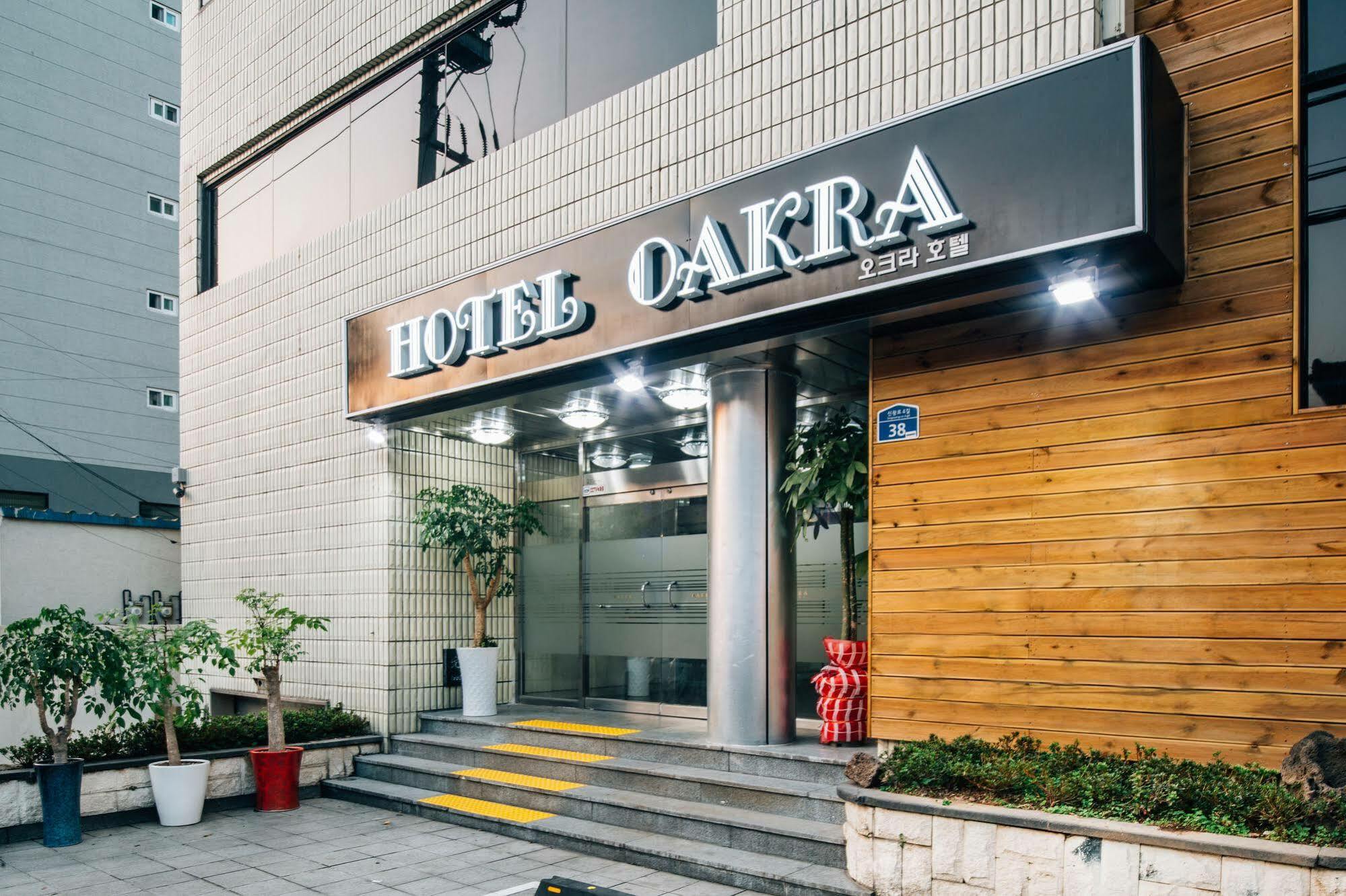 ג'גו Oakra Hotel מראה חיצוני תמונה